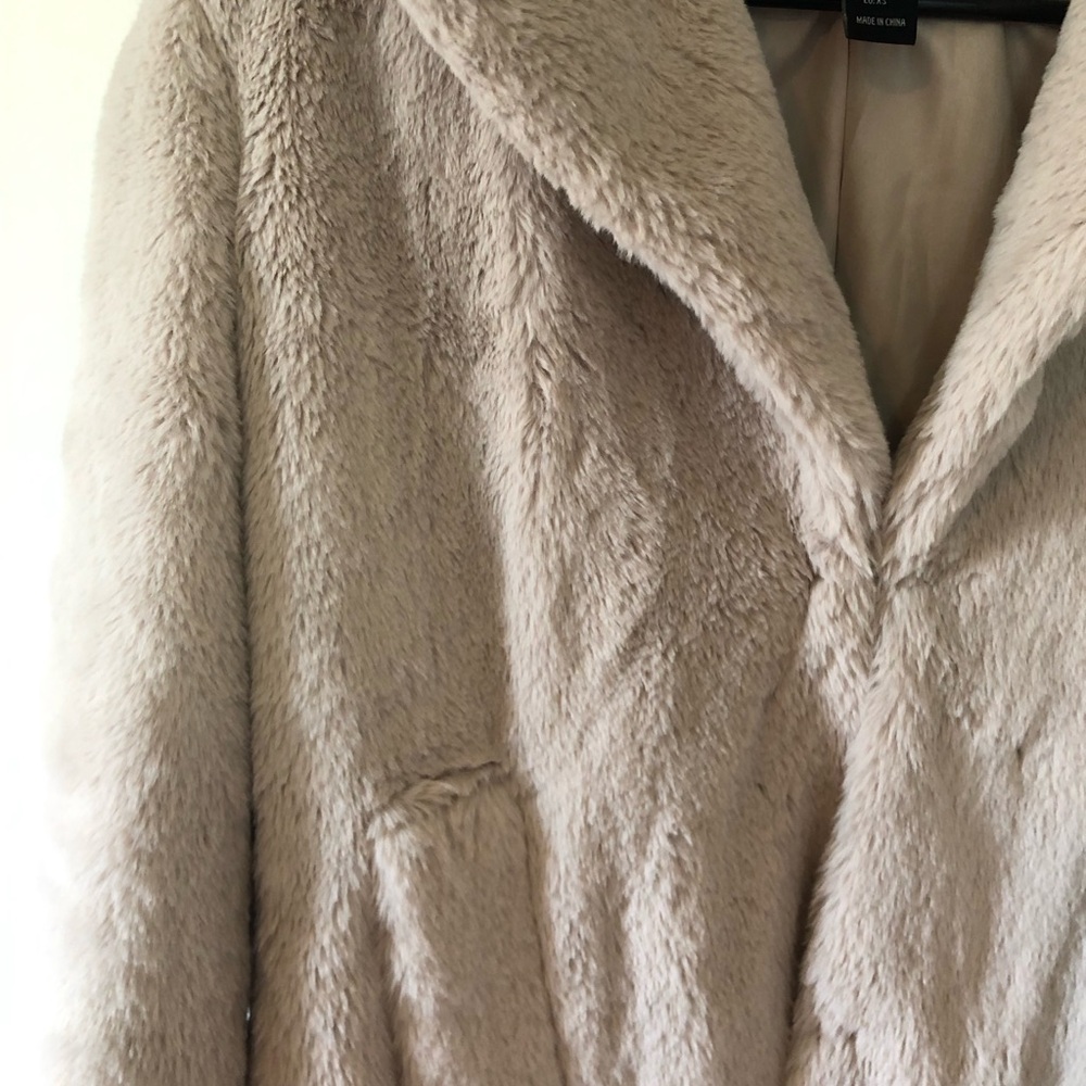 Cream Fur Coat - Picture 2 of 3